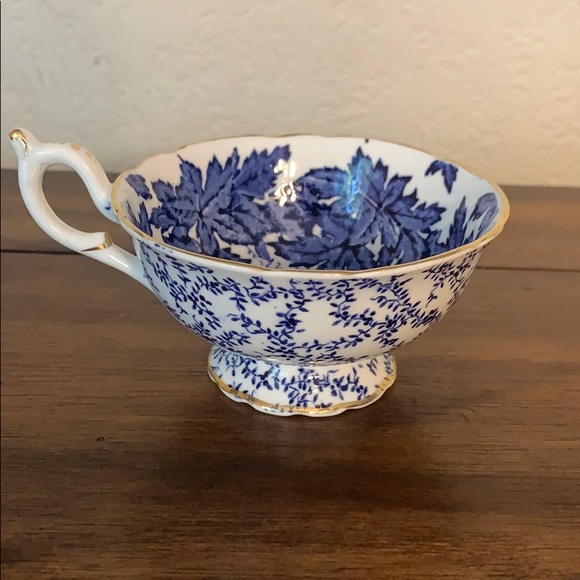 Vintage Coalport tea cup and saucer - Picture 7 of 11